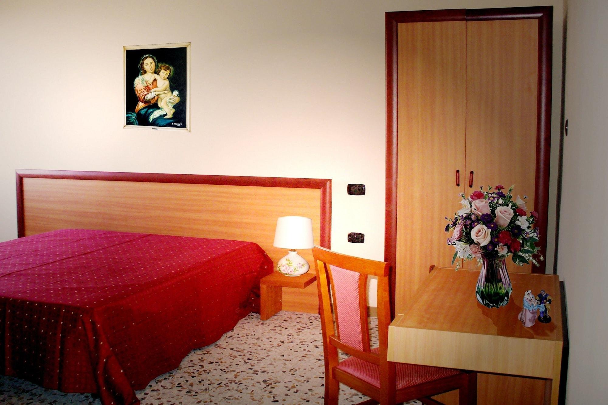 Hotel La Casa Del Pellegrino Sant' Anastasia ห้อง รูปภาพ